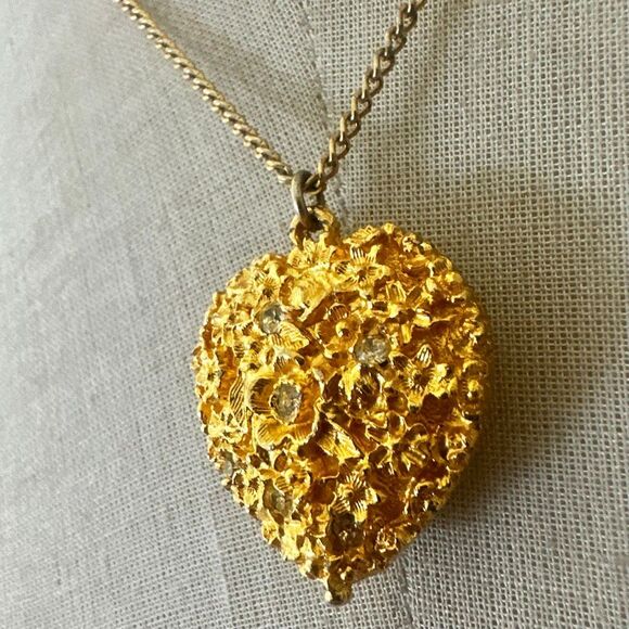 Viviane Woodard Primeval Perfume Locket Heart Pendant w/ Rhinestones, Gold-Tone - Picture 10 of 10